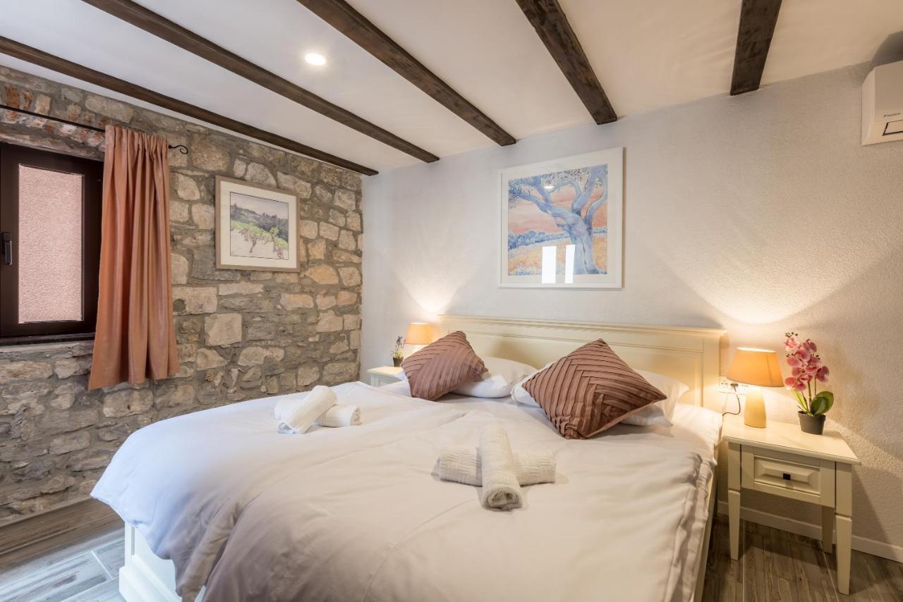 Old Town B&B Rooms Matusko สปลิท ภายนอก รูปภาพ