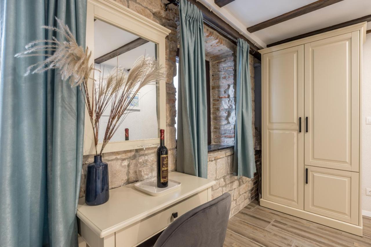 Old Town B&B Rooms Matusko สปลิท ภายนอก รูปภาพ