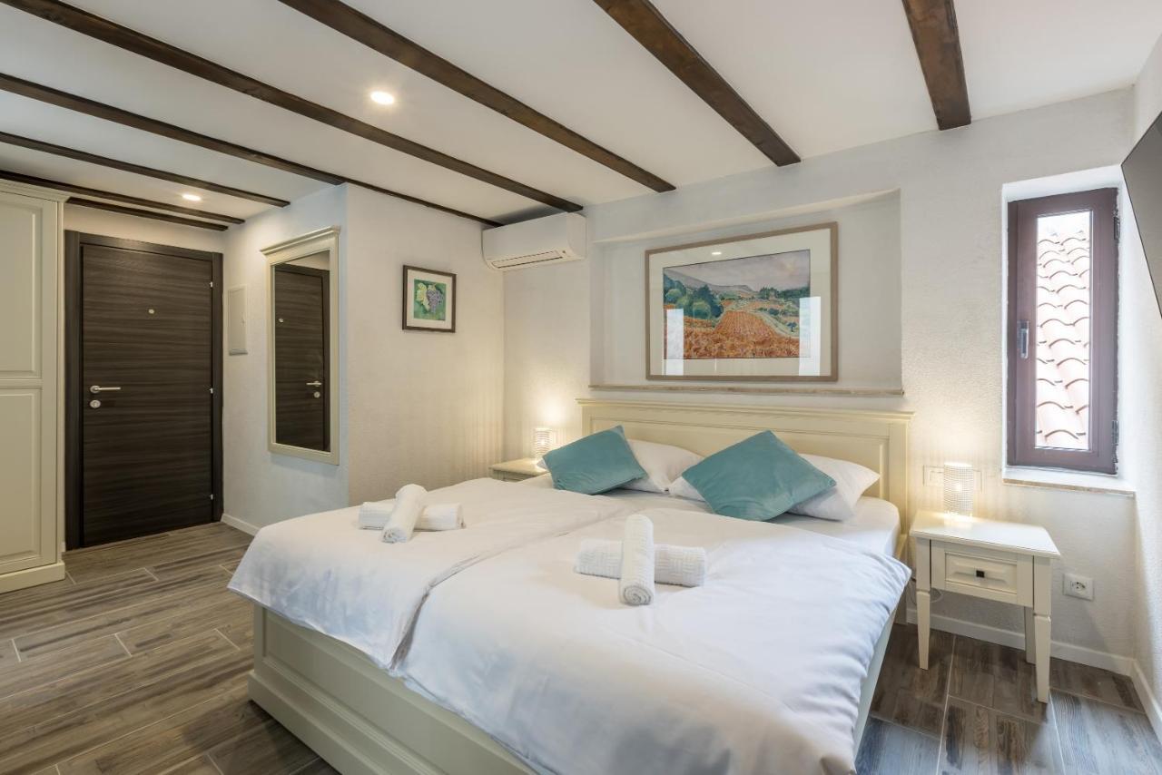Old Town B&B Rooms Matusko สปลิท ภายนอก รูปภาพ