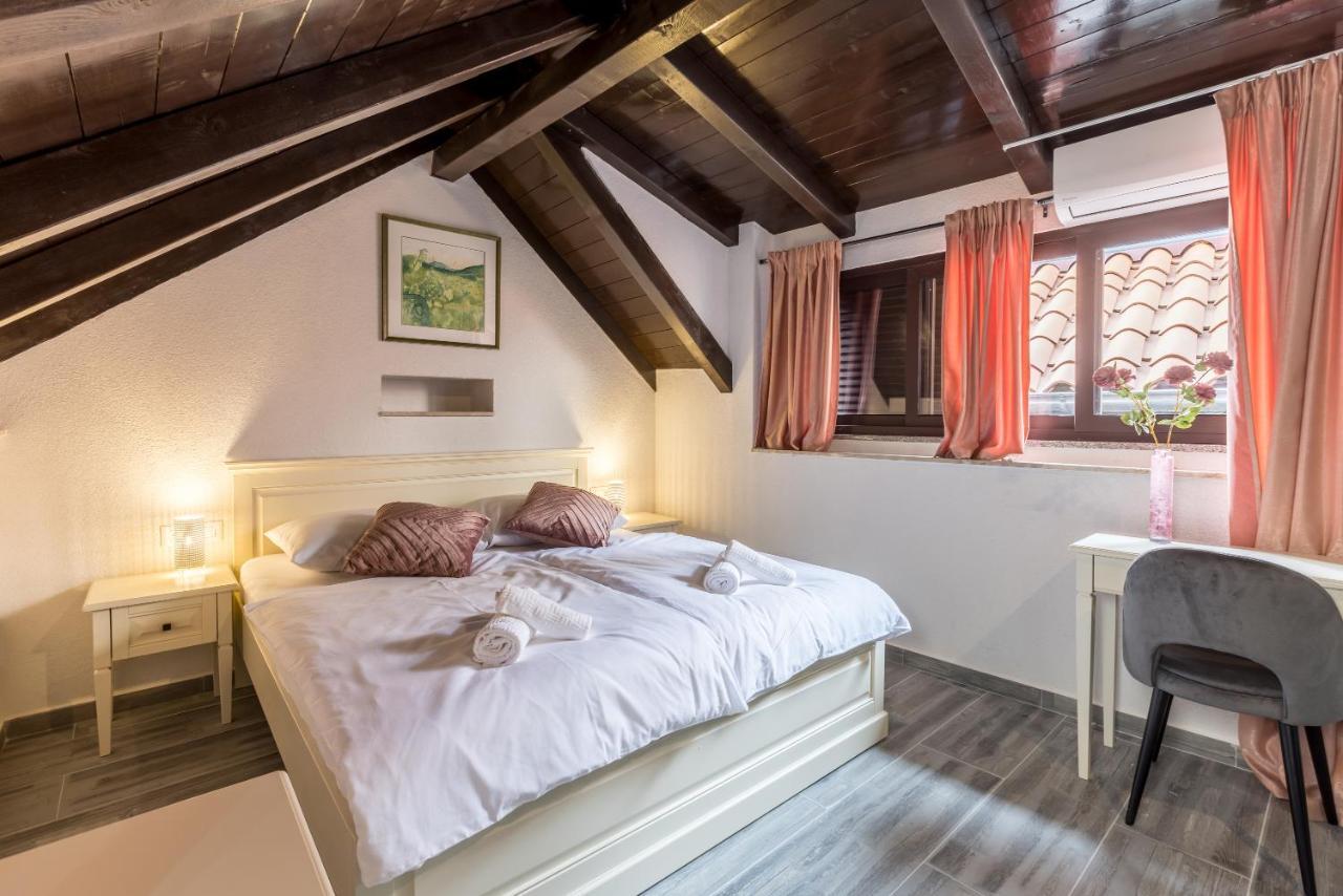 Old Town B&B Rooms Matusko สปลิท ภายนอก รูปภาพ