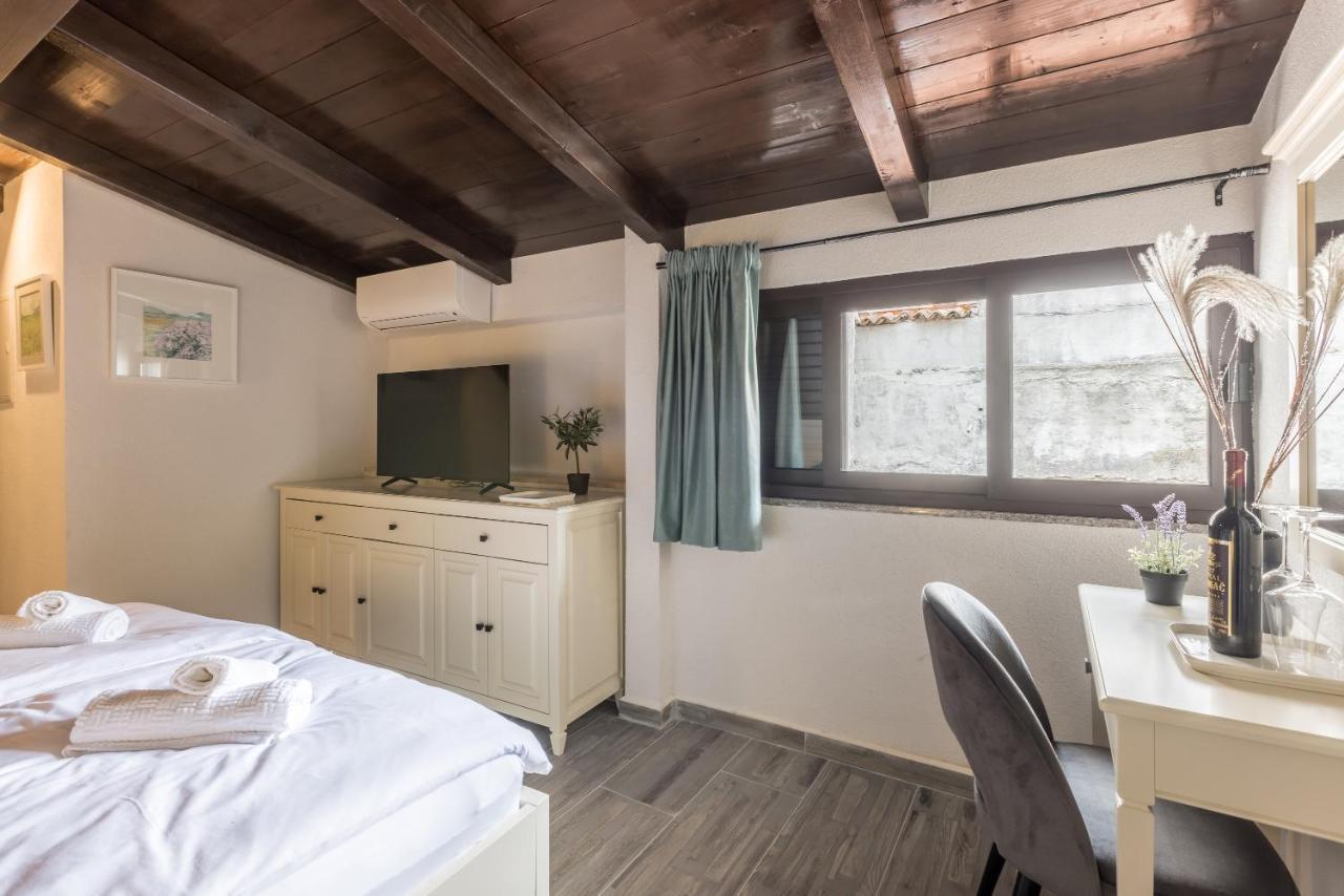 Old Town B&B Rooms Matusko สปลิท ภายนอก รูปภาพ