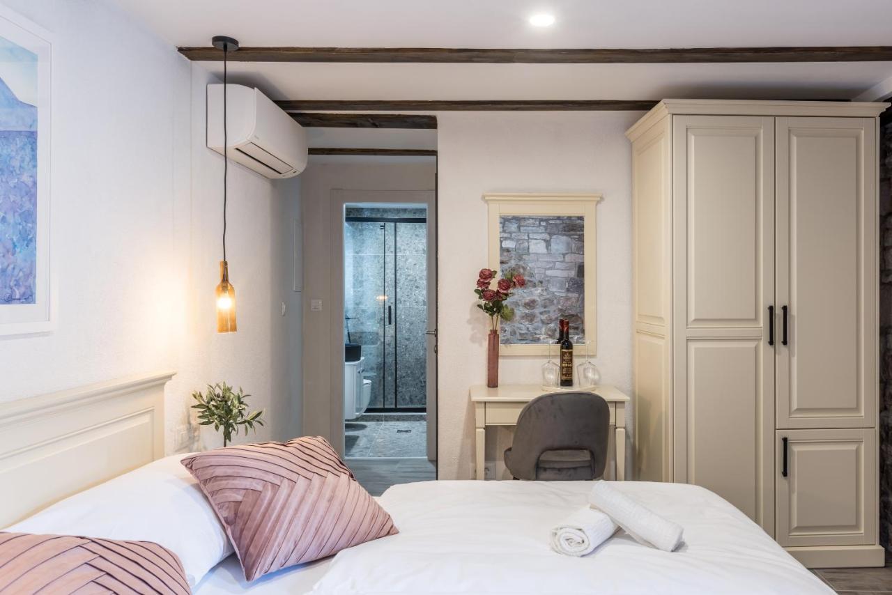Old Town B&B Rooms Matusko สปลิท ภายนอก รูปภาพ