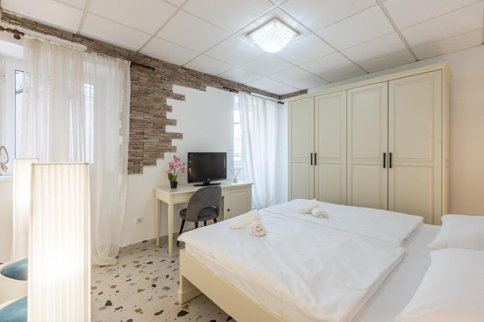 Old Town B&B Rooms Matusko สปลิท ภายนอก รูปภาพ