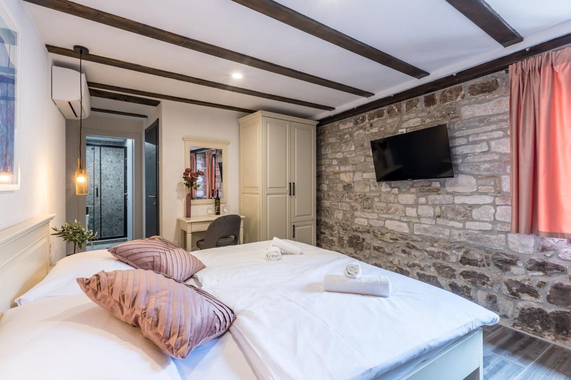 Old Town B&B Rooms Matusko สปลิท ภายนอก รูปภาพ